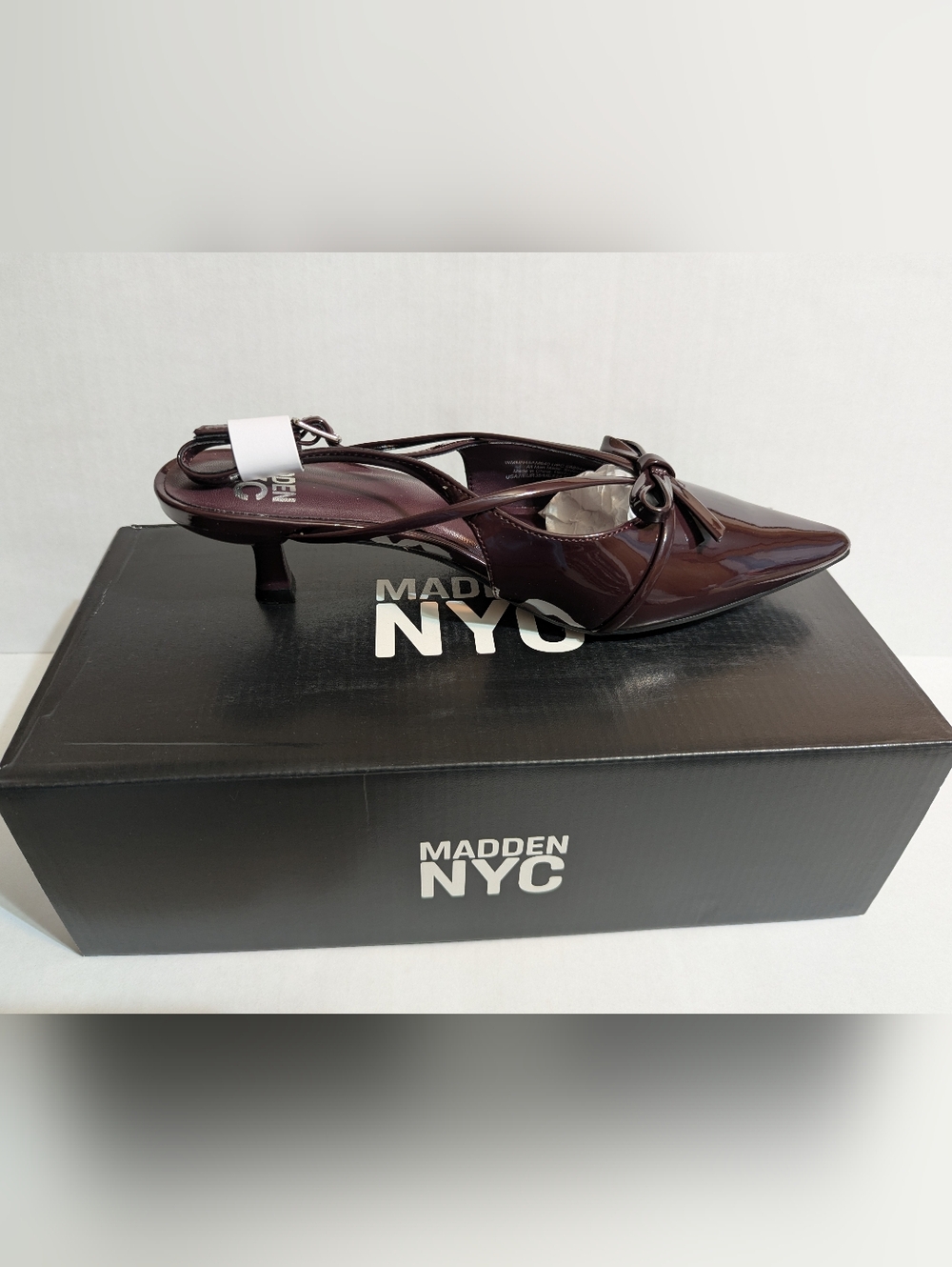 Madden NYC Women's Pointed Toe Kitten Heels Burgundy Patent Bow Size 7 NEW with